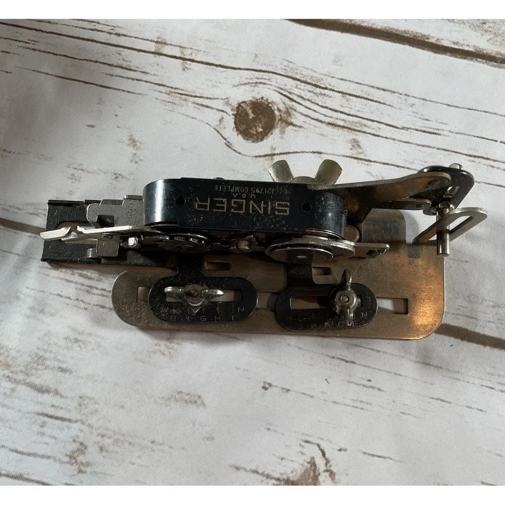 Vintage Singer Buttonhole Attachment in‎ Original Box Sweing Machine Accessory